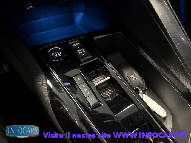 PEUGEOT 5008 usata, con USB