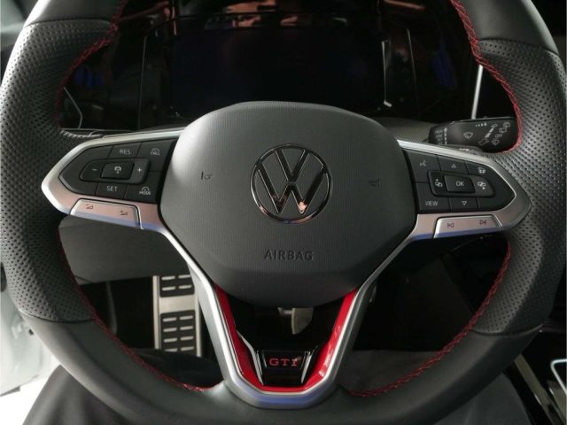 VOLKSWAGEN Golf usata, con ESP