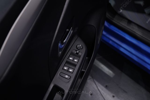 OPEL Corsa usata, con Cruise Control