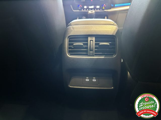 NISSAN Qashqai usata, con USB