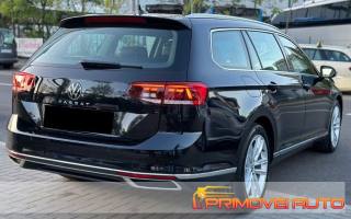 VOLKSWAGEN Passat Variant usata, con ESP
