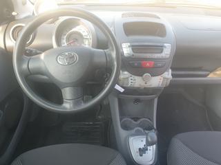 TOYOTA Aygo usata, con Autoradio