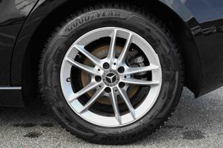 MERCEDES-BENZ A 180 usata, con Controllo automatico clima