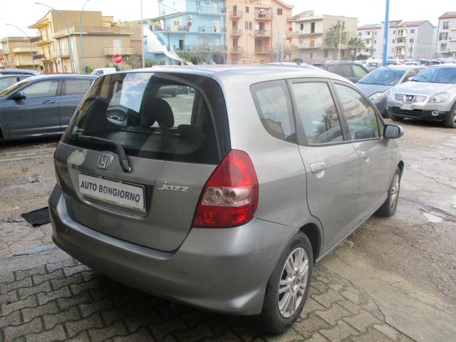 HONDA Jazz usata, con Autoradio