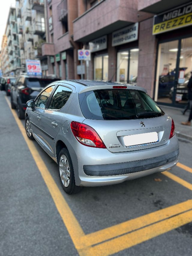 PEUGEOT 207 usata, con Airbag