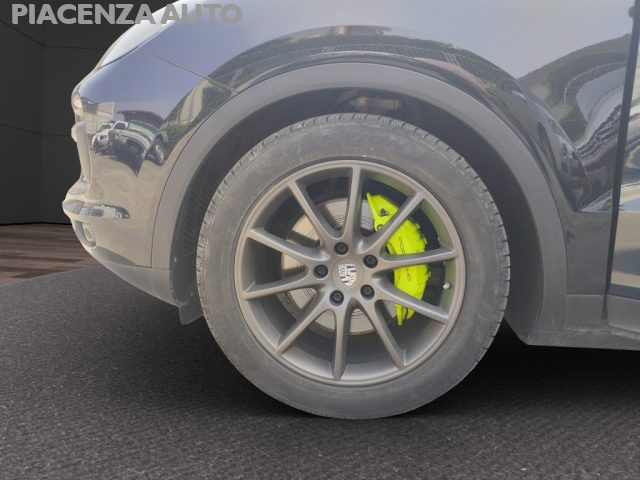 PORSCHE Cayenne usata, con Lettore CD