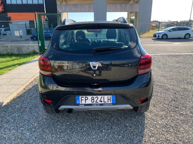 DACIA Sandero usata, con Autoradio