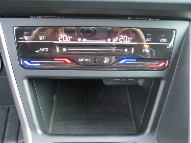 VOLKSWAGEN Taigo usata, con Bracciolo