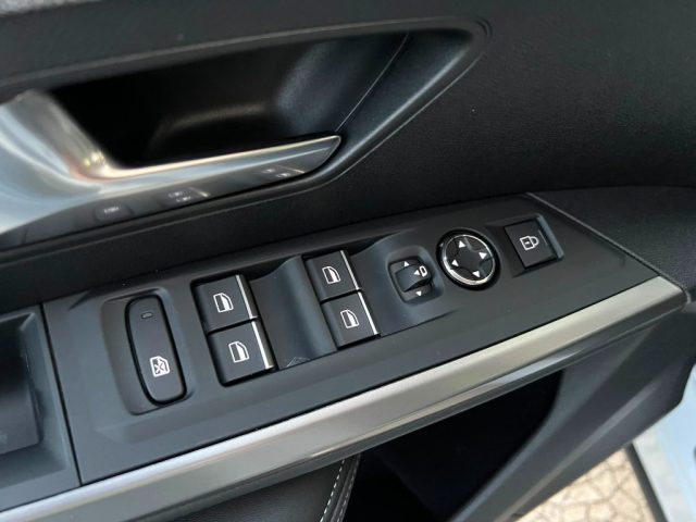 PEUGEOT 3008 usata 19