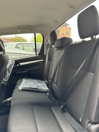 TOYOTA Hilux usata, con Luci diurne LED