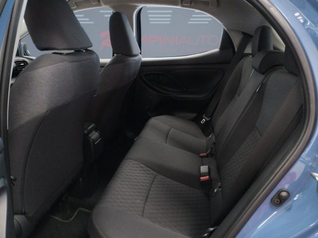 TOYOTA Yaris usata 16