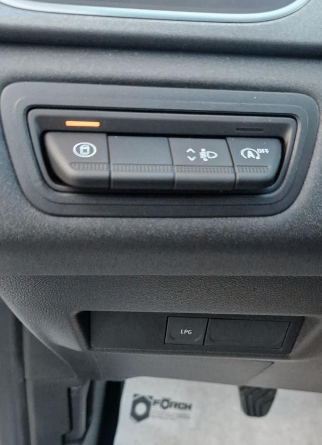 RENAULT Captur usata, con Controllo automatico clima