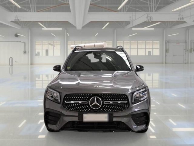 MERCEDES-BENZ GLB 200 usata, con Autoradio