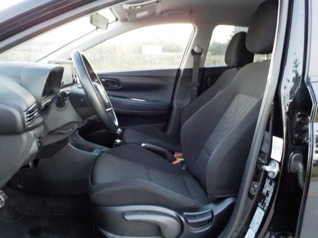 HYUNDAI Bayon usata, con USB