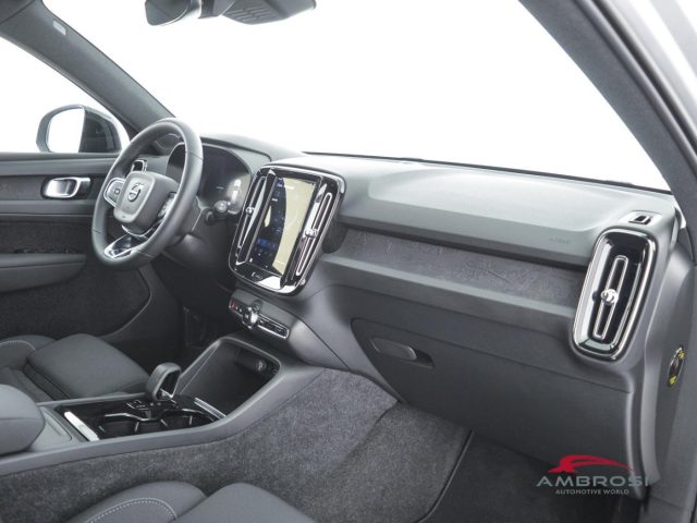 VOLVO XC40 usata 11