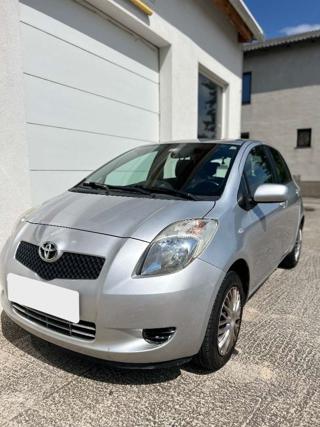 TOYOTA Yaris usata, con Airbag testa