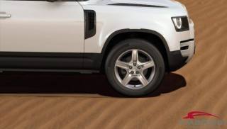 LAND ROVER Defender usata 5