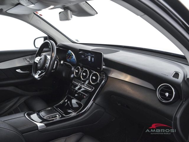 MERCEDES-BENZ GLC 220 usata 11