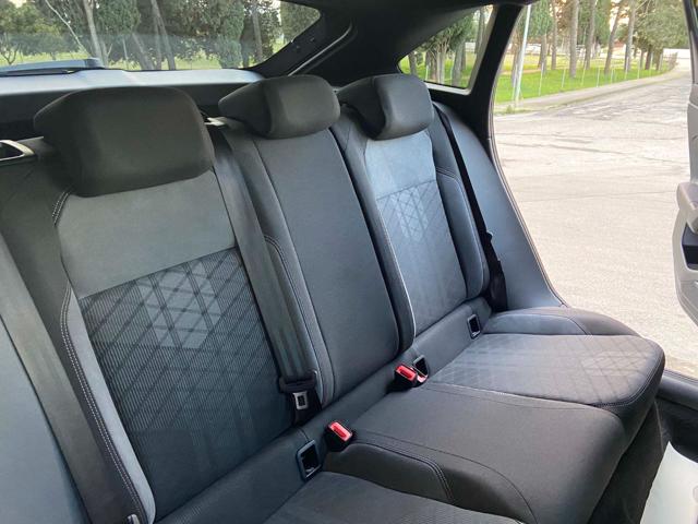VOLKSWAGEN Taigo usata, con Sedile posteriore sdoppiato