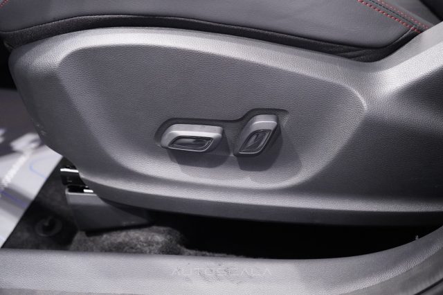 MG ZS usata 13