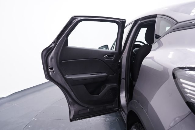 RENAULT Captur usata 17
