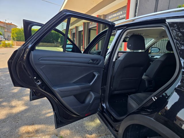VOLKSWAGEN T-Roc usata 104