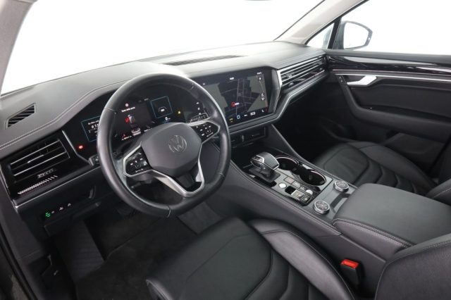 VOLKSWAGEN Touareg usata 0
