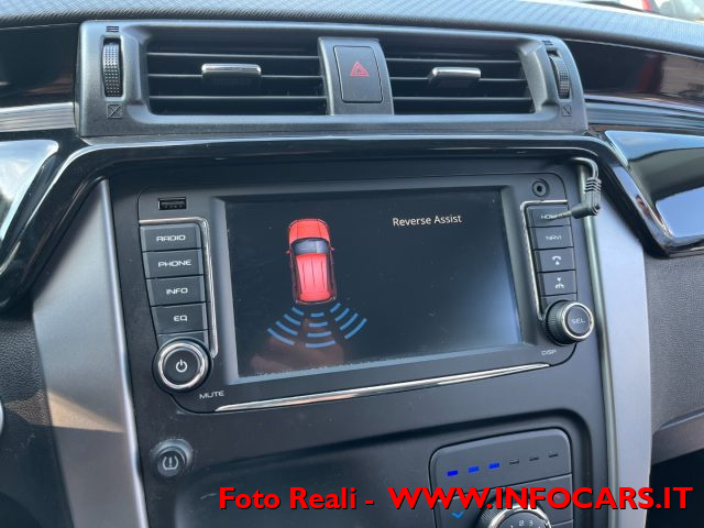MAHINDRA KUV100 usata, con USB