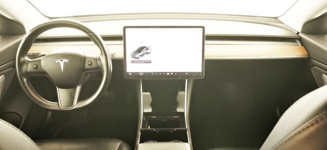 TESLA Model 3 usata, con Controllo trazione