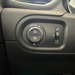 OPEL Grandland X usata, con Volante multifunzione