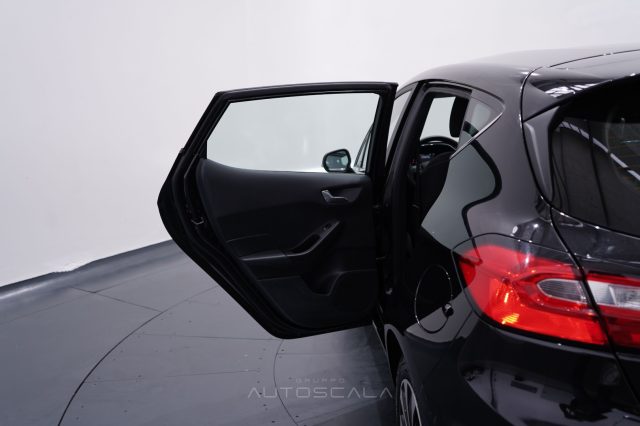 FORD Fiesta usata, con Autoradio digitale