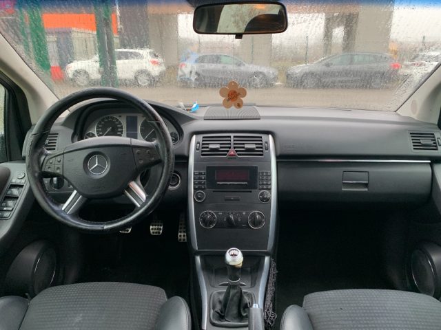 MERCEDES-BENZ B 180 usata, con Fendinebbia