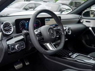 MERCEDES-BENZ A 180 usata, con Autoradio