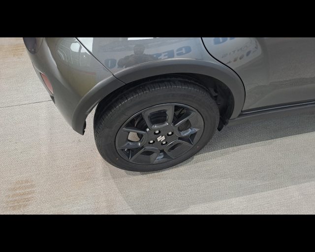 SUZUKI Ignis usata, con Autoradio digitale