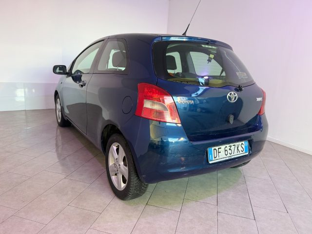TOYOTA Yaris usata 17