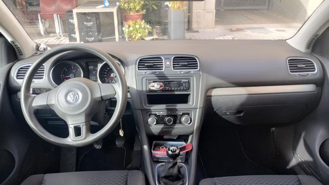 VOLKSWAGEN Golf usata, con Airbag testa