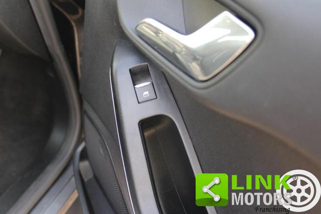 FORD Fiesta usata, con USB