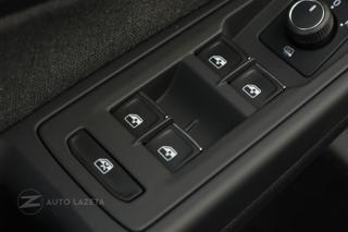 VOLKSWAGEN Golf usata, con Hill holder