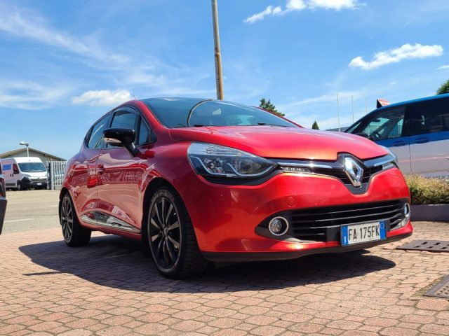 RENAULT Clio usata, con Specchietti laterali elettrici