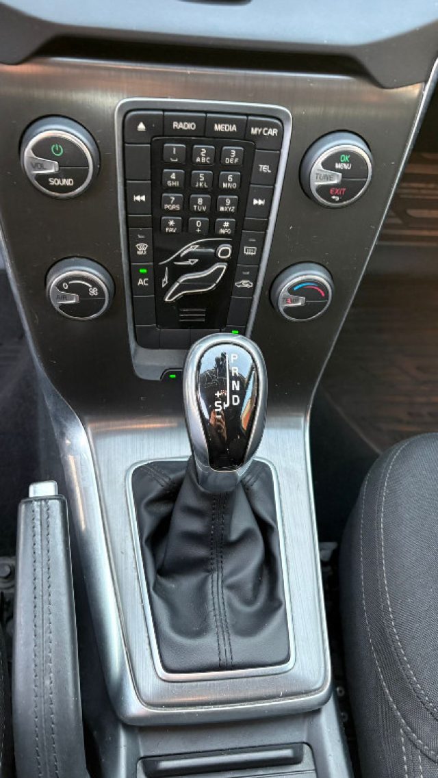VOLVO V40 Cross Country usata, con ESP