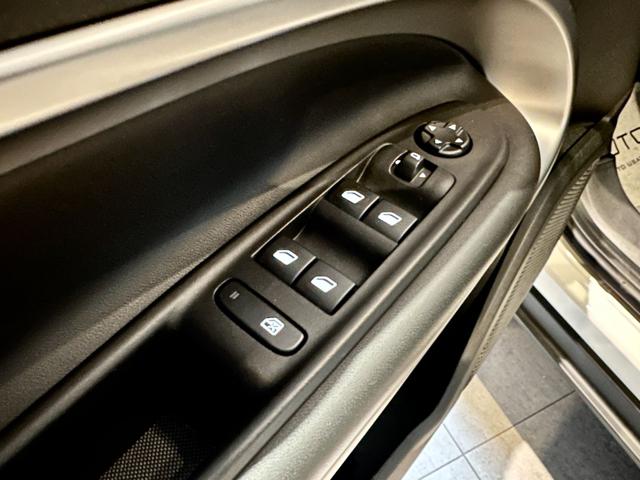 JEEP Avenger usata, con Vetri oscurati