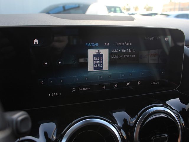 MERCEDES-BENZ B 180 usata, con Autoradio digitale