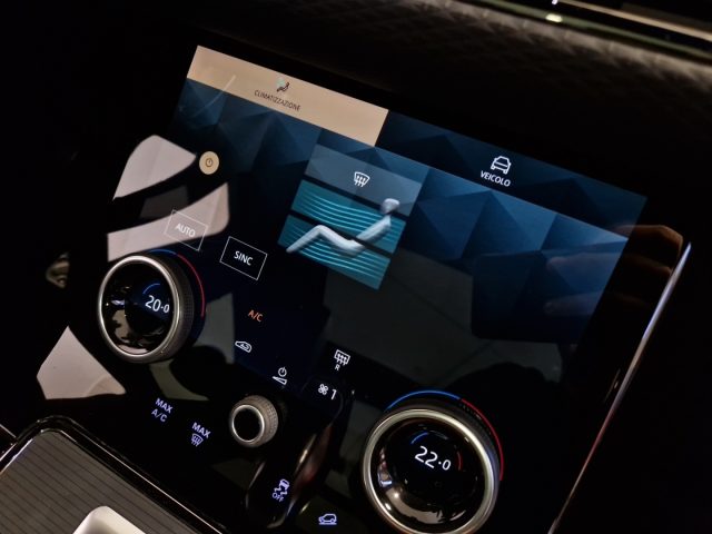 LAND ROVER Range Rover Evoque usata, con Sistema di navigazione