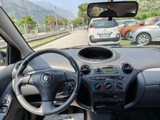 TOYOTA Yaris usata 14