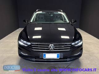 VOLKSWAGEN Passat Variant usata, con Touch screen
