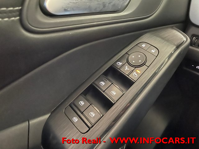 NISSAN Qashqai usata, con Bracciolo