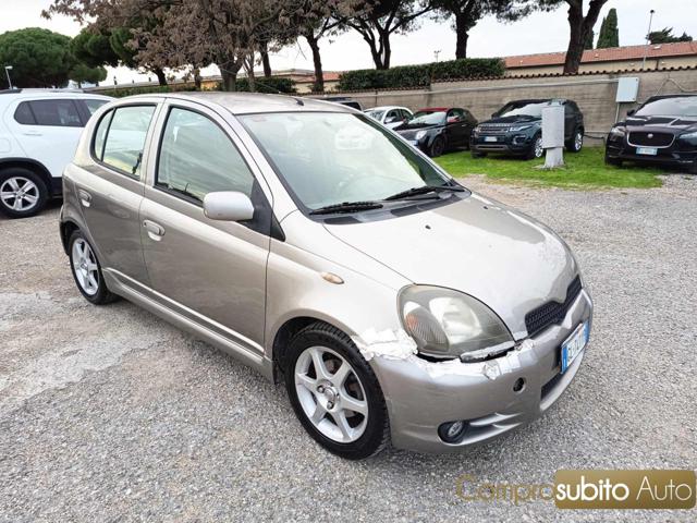 TOYOTA Yaris usata, con Autoradio