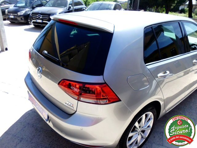 VOLKSWAGEN Golf usata, con Airbag testa