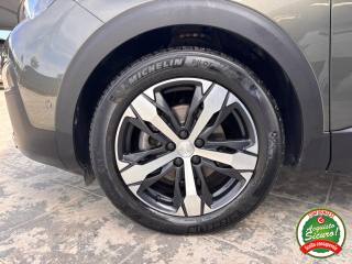 PEUGEOT 3008 usata, con Leve al volante