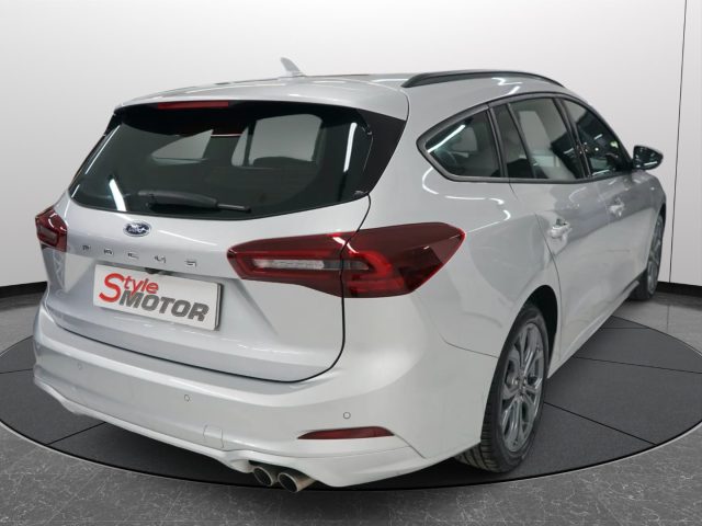 FORD Focus usata, con Bluetooth